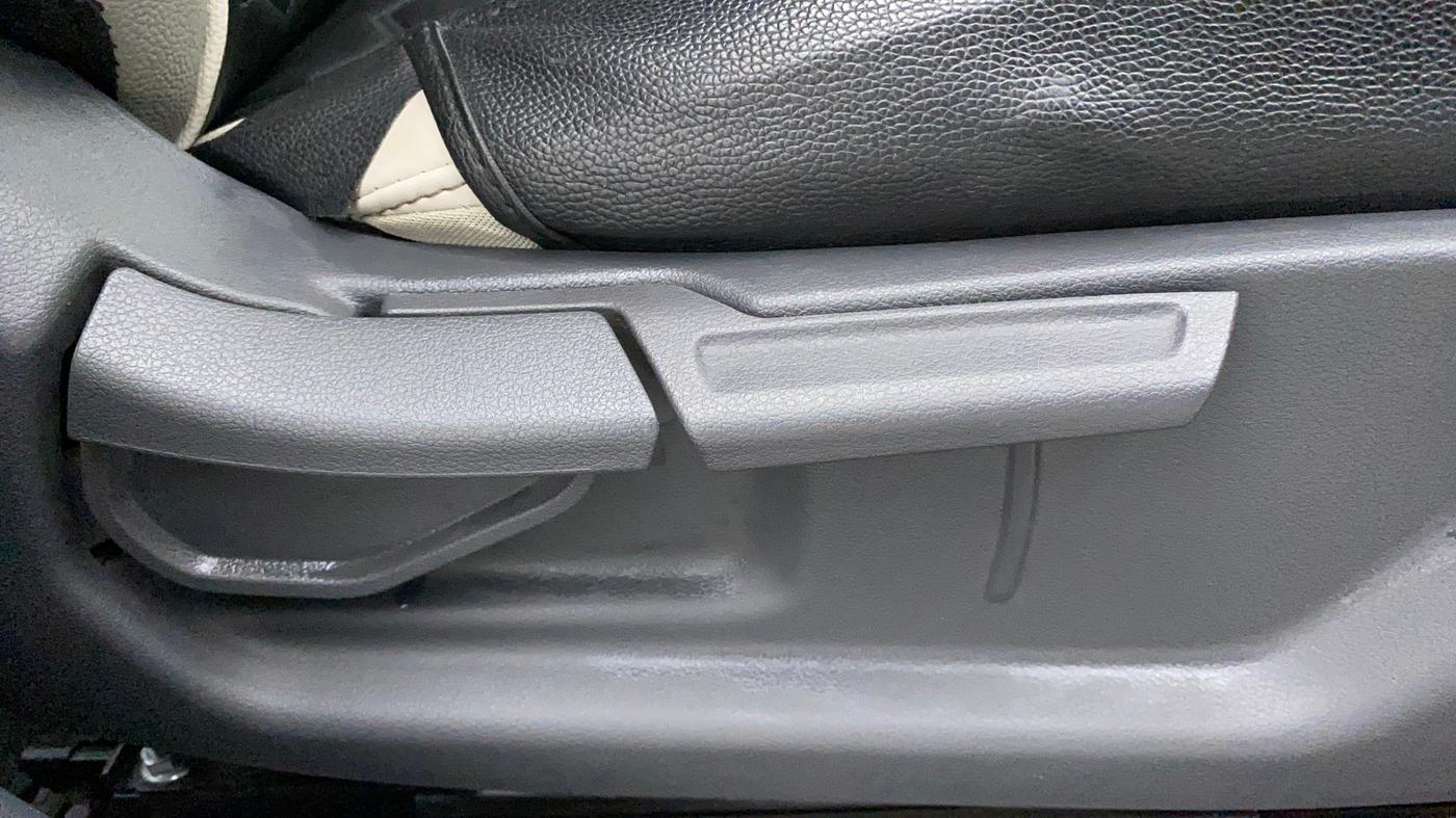 2021 Hyundai AURA S 1.2 CNG, CNG, Manual, 21,104 km, Driver Side Adjustment Panel