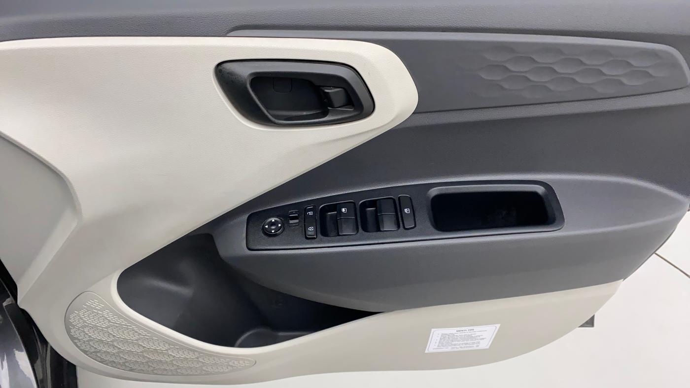 2021 Hyundai AURA S 1.2 CNG, CNG, Manual, 21,104 km, Driver Side Door Panels Control