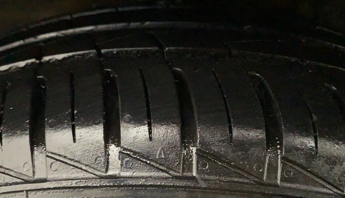 2021 Hyundai AURA S 1.2 CNG, CNG, Manual, 21,104 km, Right Rear Tyre Tread