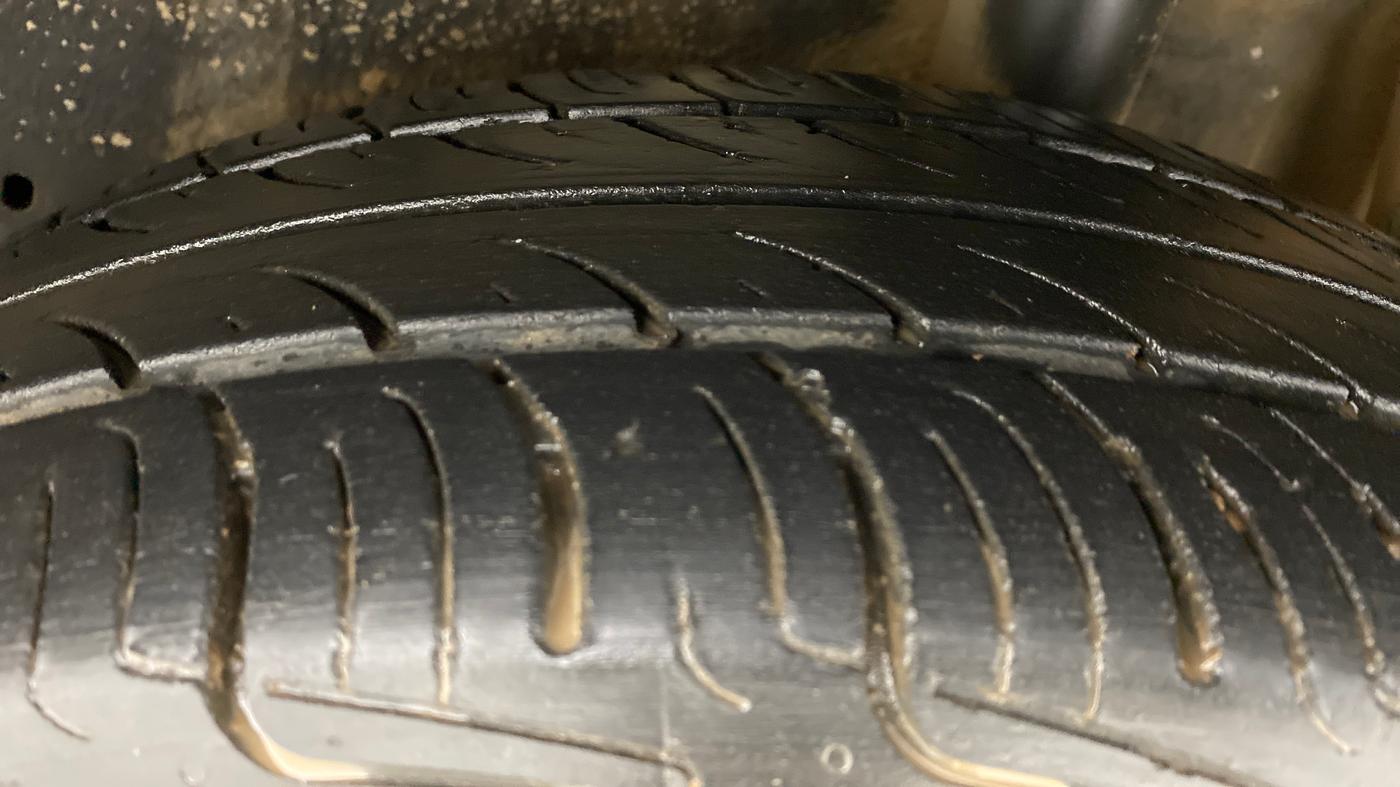2015 Maruti Celerio VXI AGS, Petrol, Automatic, 79,464 km, Left Rear Tyre Tread