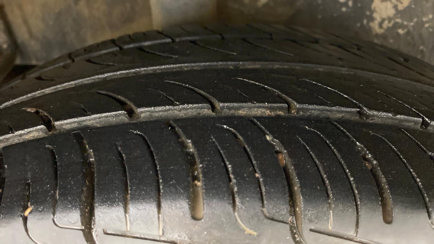 2015 Maruti Celerio VXI AGS, Petrol, Automatic, 79,464 km, Right Rear Tyre Tread