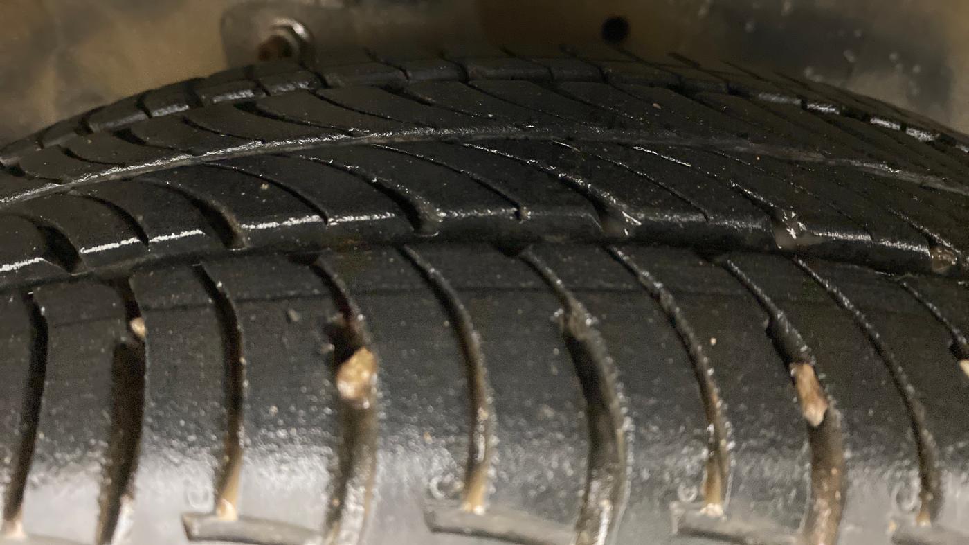 2015 Maruti Celerio VXI AGS, Petrol, Automatic, 79,464 km, Right Front Tyre Tread