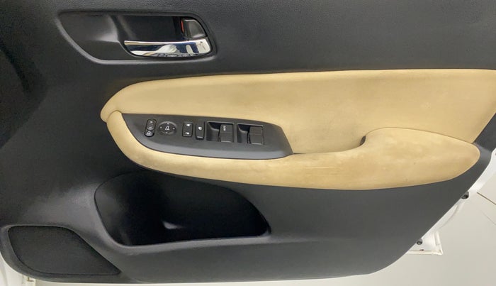 2022 Honda City 1.5L I-VTEC VX CVT, Petrol, Automatic, 13,594 km, Driver Side Door Panels Control