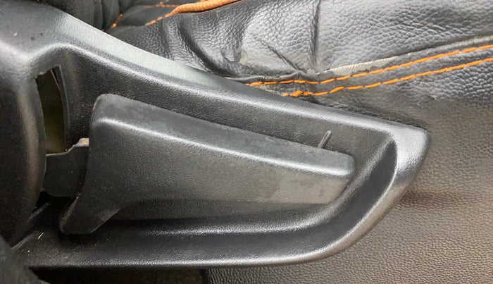 2020 Maruti S PRESSO VXI+, Petrol, Manual, 39,853 km, Driver Side Adjustment Panel