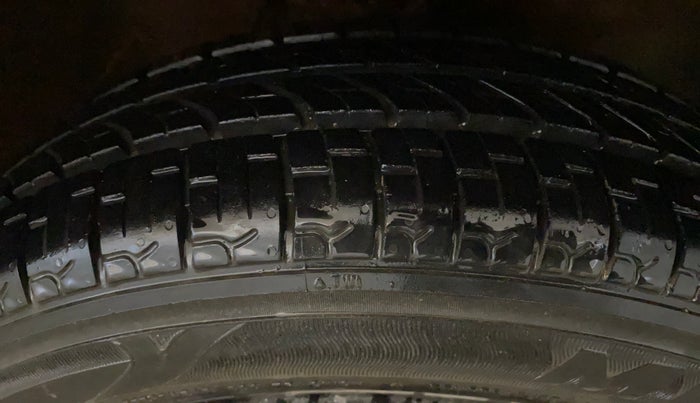2015 Maruti Alto K10 VXI, Petrol, Manual, 32,364 km, Right Front Tyre Tread