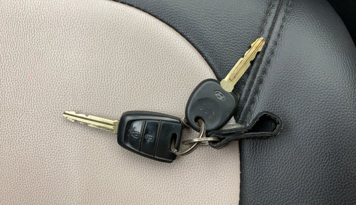 2015 Hyundai Grand i10 SPORTZ 1.2 KAPPA VTVT, Petrol, Manual, 56,866 km, Key Close Up