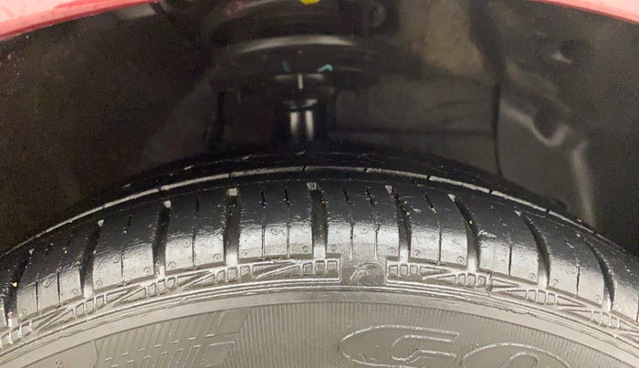 2015 Hyundai Grand i10 SPORTZ 1.2 KAPPA VTVT, Petrol, Manual, 56,866 km, Right Front Tyre Tread