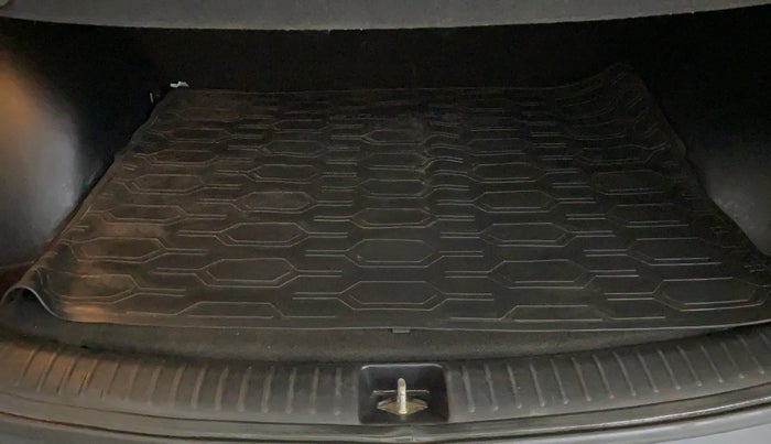 2020 KIA SELTOS HTK PLUS 1.5, Petrol, Manual, 69,675 km, Boot Inside