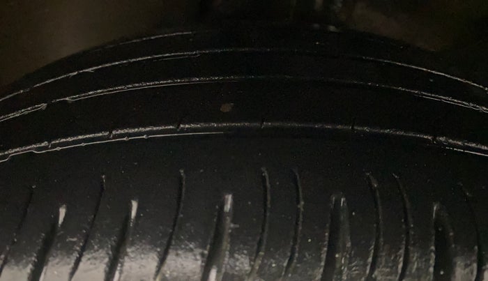 2024 KIA SONET HTK 1.5 DIESEL MT, Diesel, Manual, 34,574 km, Left Front Tyre Tread