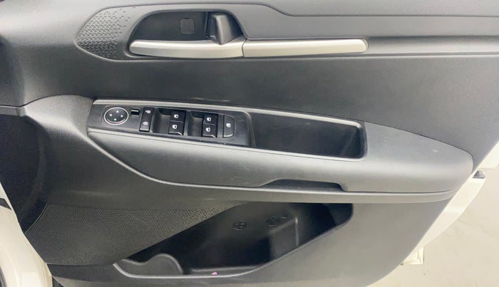 2024 KIA SONET HTK 1.5 DIESEL MT, Diesel, Manual, 34,574 km, Driver Side Door Panels Control