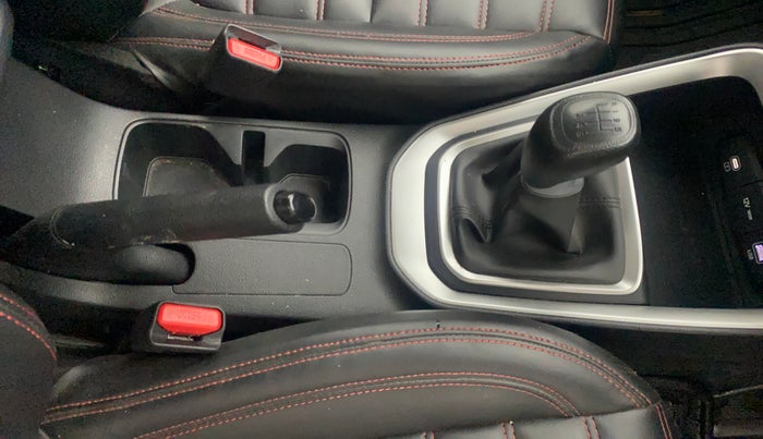 2024 KIA SONET HTK 1.5 DIESEL MT, Diesel, Manual, 34,574 km, Gear Lever