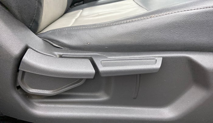 2019 Hyundai GRAND I10 NIOS SPORTZ AMT 1.2 KAPPA VTVT, Petrol, Automatic, 18,602 km, Driver Side Adjustment Panel