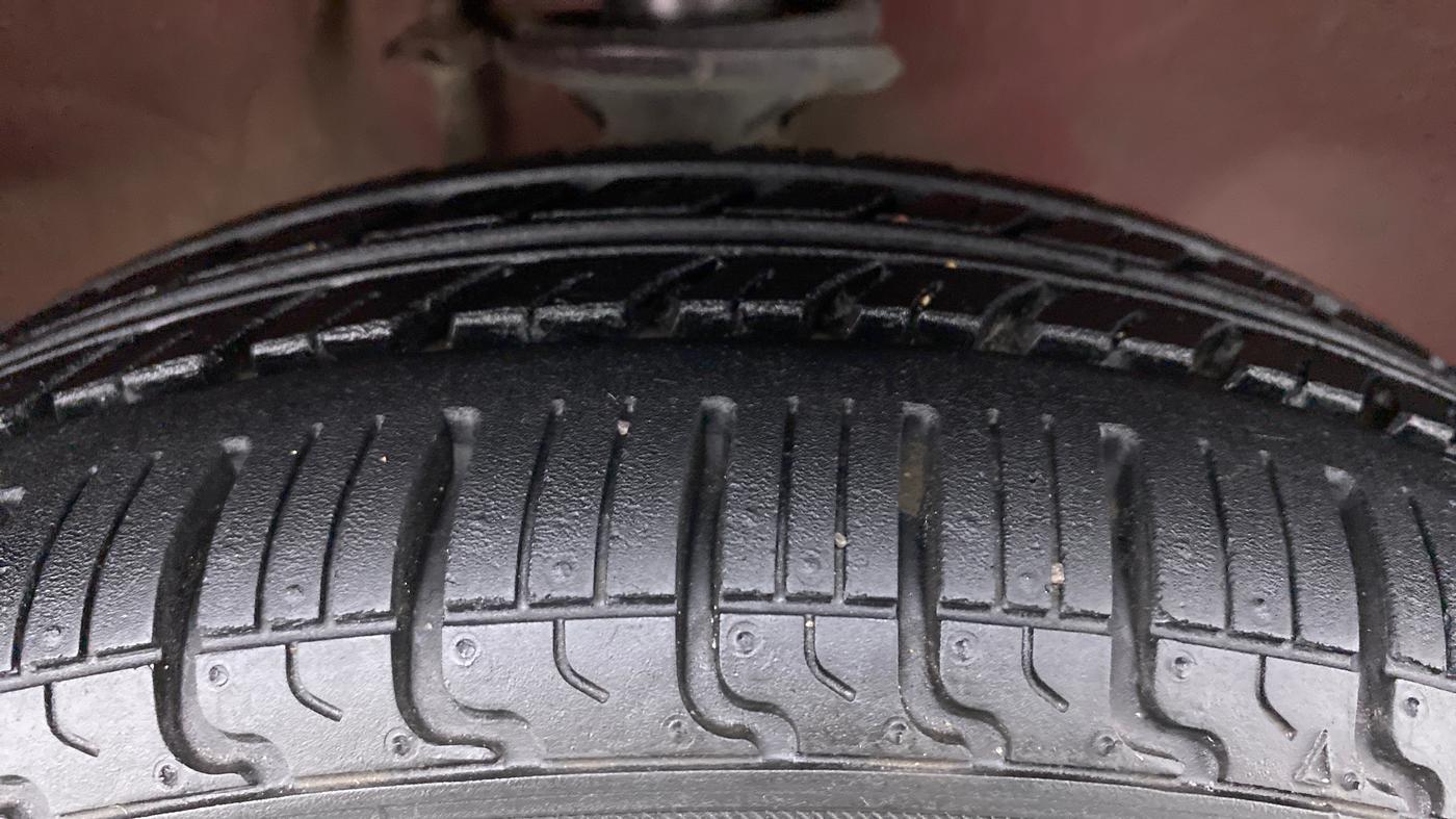 2013 Maruti Alto K10 VXI, Petrol, Manual, 38,560 km, Right Front Tyre Tread