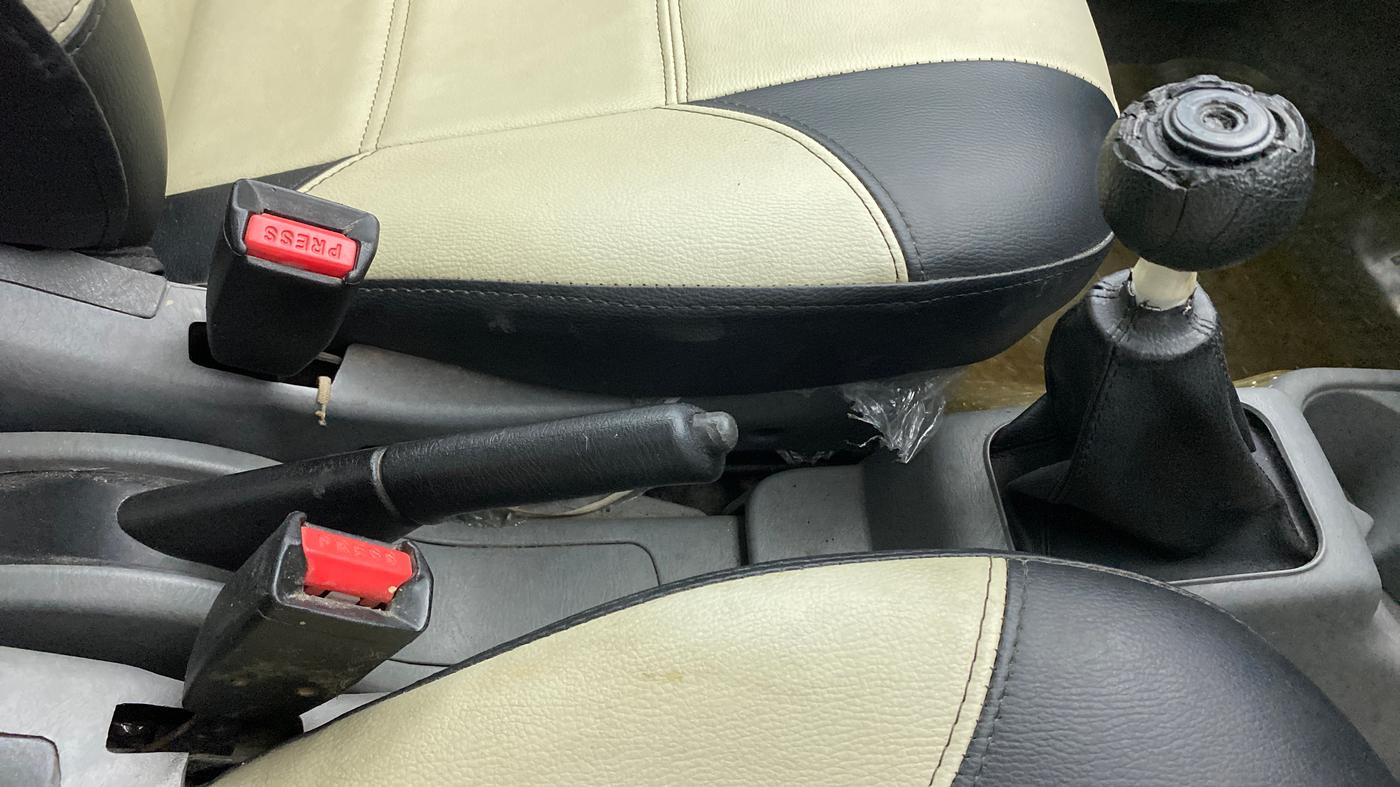 2013 Maruti Alto K10 VXI, Petrol, Manual, 38,560 km, Gear Lever