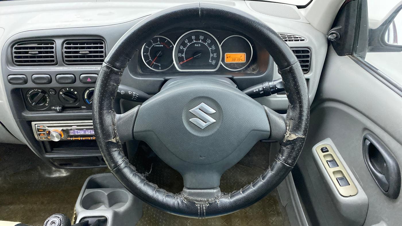 2013 Maruti Alto K10 VXI, Petrol, Manual, 38,560 km, Steering Wheel Close Up