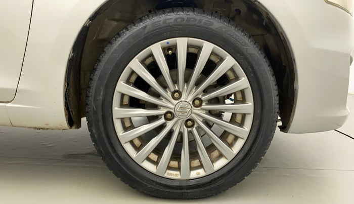2016 Maruti Ciaz ZXI+, Petrol, Manual, 94,093 km, Right Front Wheel