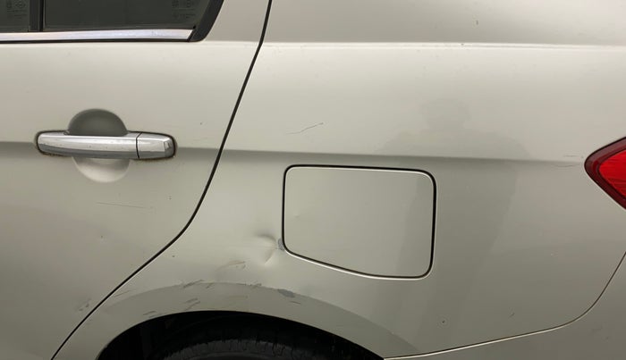 2016 Maruti Ciaz ZXI+, Petrol, Manual, 94,093 km, Left quarter panel - Minor scratches