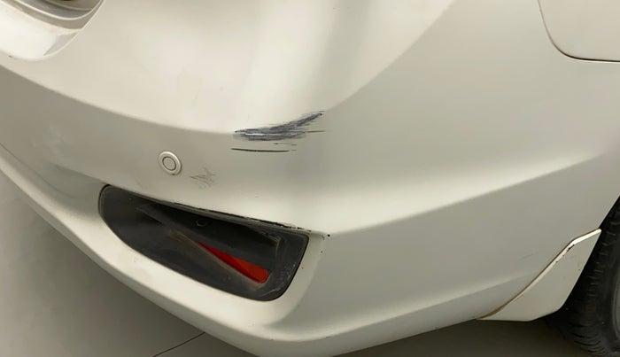 2016 Maruti Ciaz ZXI+, Petrol, Manual, 94,093 km, Rear bumper - Minor scratches