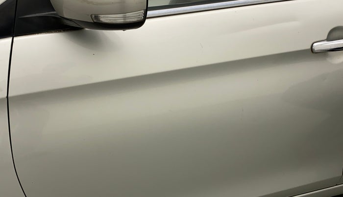 2016 Maruti Ciaz ZXI+, Petrol, Manual, 94,093 km, Front passenger door - Slightly dented