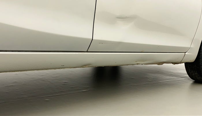 2016 Maruti Ciaz ZXI+, Petrol, Manual, 94,093 km, Right running board - Slightly dented