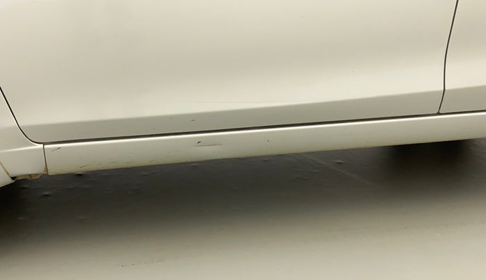 2016 Maruti Ciaz ZXI+, Petrol, Manual, 94,093 km, Left running board - Slightly dented