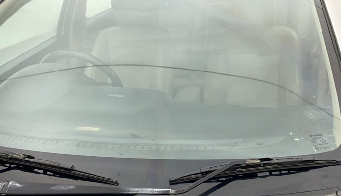 2016 Maruti Ciaz ZXI+, Petrol, Manual, 94,093 km, Front windshield - Minor spot on windshield
