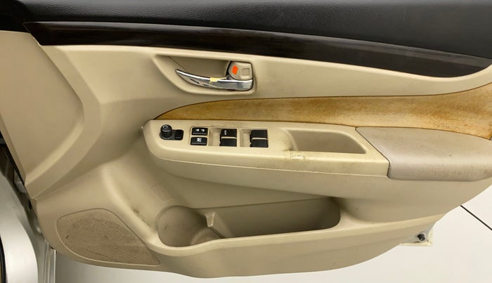 2016 Maruti Ciaz ZXI+, Petrol, Manual, 94,093 km, Driver Side Door Panels Control