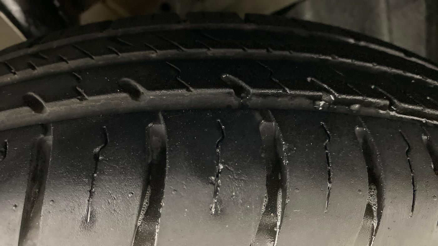 2020 Maruti Dzire VXI, Petrol, Manual, 7,757 km, Right Front Tyre Tread