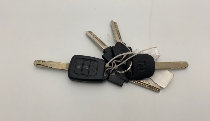 2021 Honda Amaze 1.2L I-VTEC S, Petrol, Manual, 38,250 km, Key Close Up
