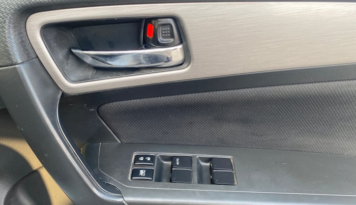 2016 Maruti Vitara Brezza ZDI PLUS, Diesel, Manual, 54,472 km, Driver Side Door Panels Control