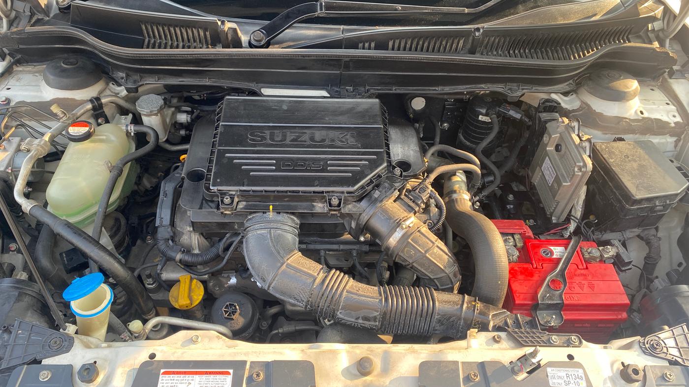 2016 Maruti Vitara Brezza ZDI PLUS, Diesel, Manual, 54,472 km, Engine View