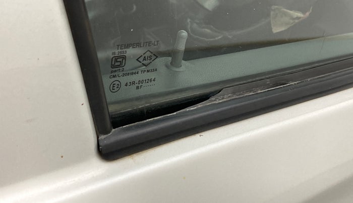 2015 Maruti Alto 800 LXI, Petrol, Manual, 85,732 km, Driver-side door - Weather strip has minor damage