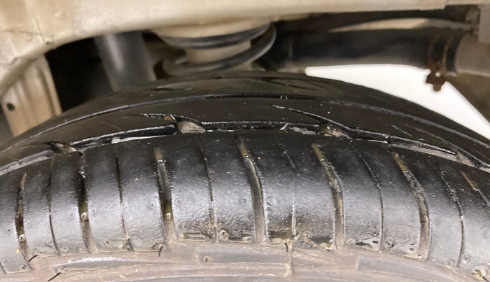 2015 Maruti Alto 800 LXI, Petrol, Manual, 85,732 km, Left Rear Tyre Tread