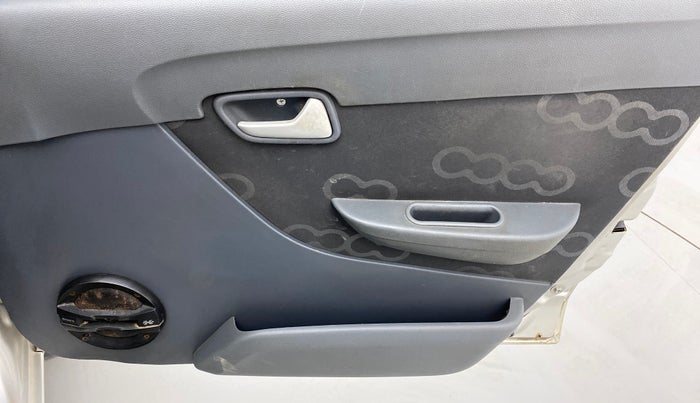 2015 Maruti Alto 800 LXI, Petrol, Manual, 85,732 km, Driver Side Door Panels Control