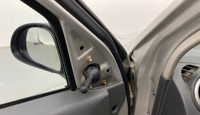 2015 Maruti Alto 800 LXI, Petrol, Manual, 85,732 km, Left rear-view mirror - Cover has minor damage