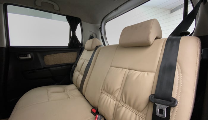 2017 Maruti Wagon R 1.0 VXI, CNG, Manual, 62,162 km, Right Side Rear Door Cabin