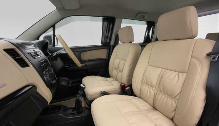 2017 Maruti Wagon R 1.0 VXI, CNG, Manual, 62,162 km, Right Side Front Door Cabin