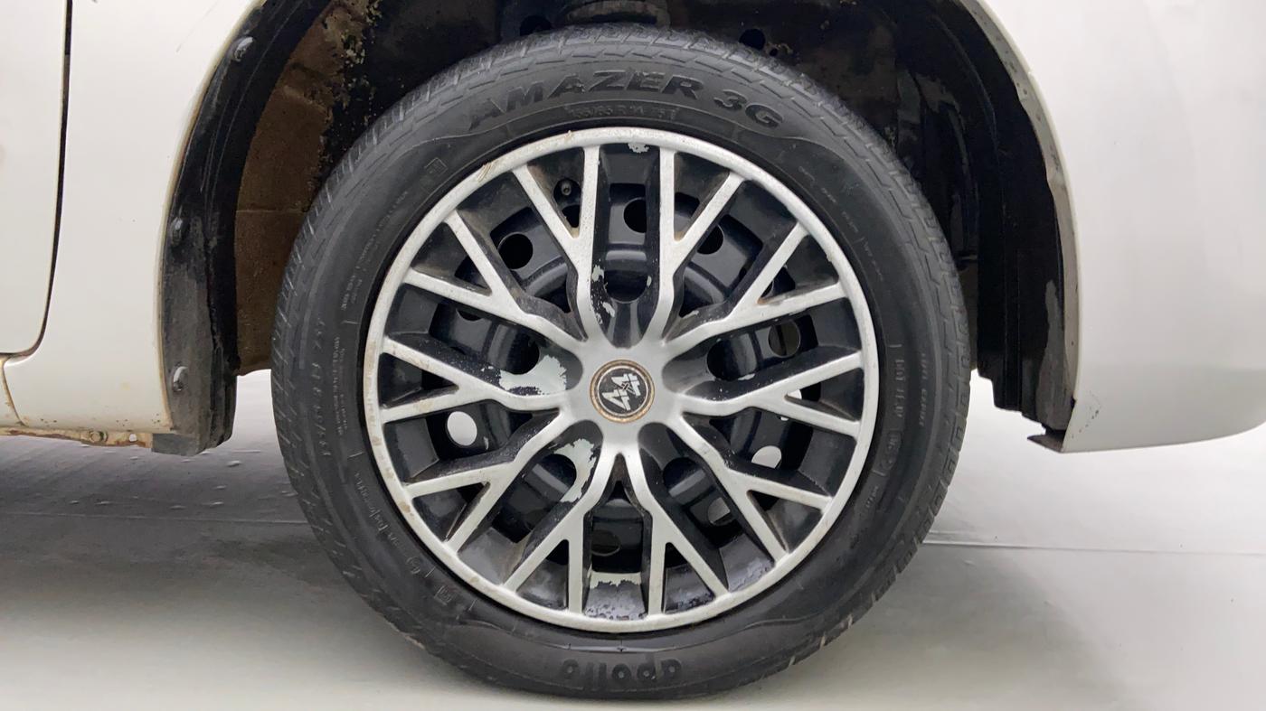 2017 Maruti Wagon R 1.0 VXI, CNG, Manual, 62,162 km, Right Front Wheel