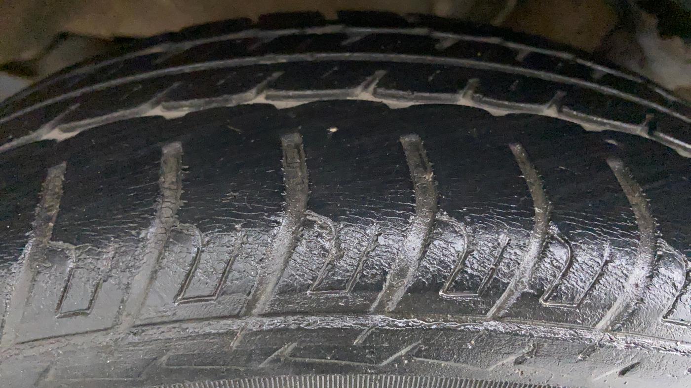 2017 Maruti Wagon R 1.0 VXI, CNG, Manual, 62,162 km, Right Rear Tyre Tread