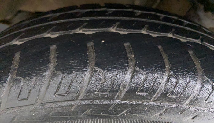 2017 Maruti Wagon R 1.0 VXI, CNG, Manual, 62,162 km, Right Rear Tyre Tread