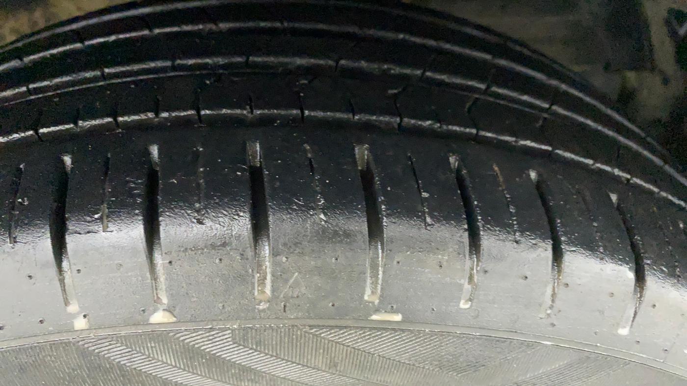 2018 Maruti Baleno ALPHA PETROL 1.2, Petrol, Manual, 20,599 km, Right Front Tyre Tread