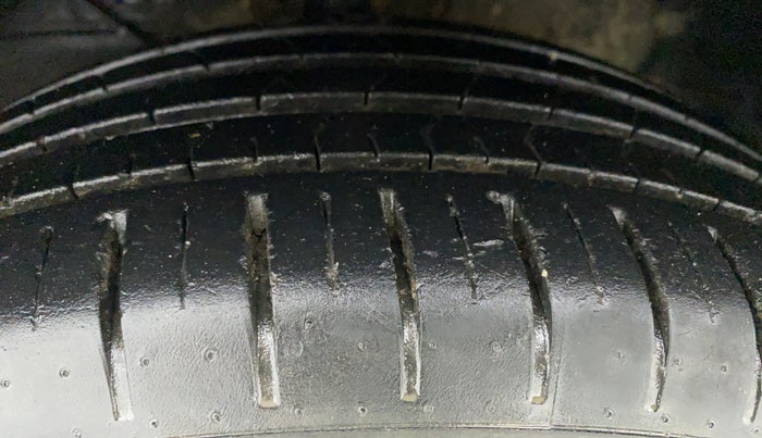 2018 Maruti Baleno ALPHA PETROL 1.2, Petrol, Manual, 20,599 km, Left Front Tyre Tread