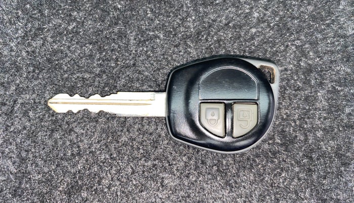 2016 Maruti Swift VXI O, Petrol, Manual, 52,601 km, Key Close Up