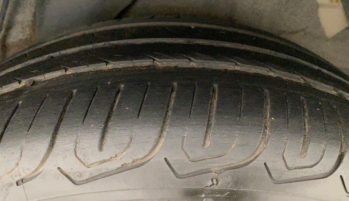 2013 Hyundai i20 ASTA 1.2, Petrol, Manual, 66,364 km, Left Rear Tyre Tread