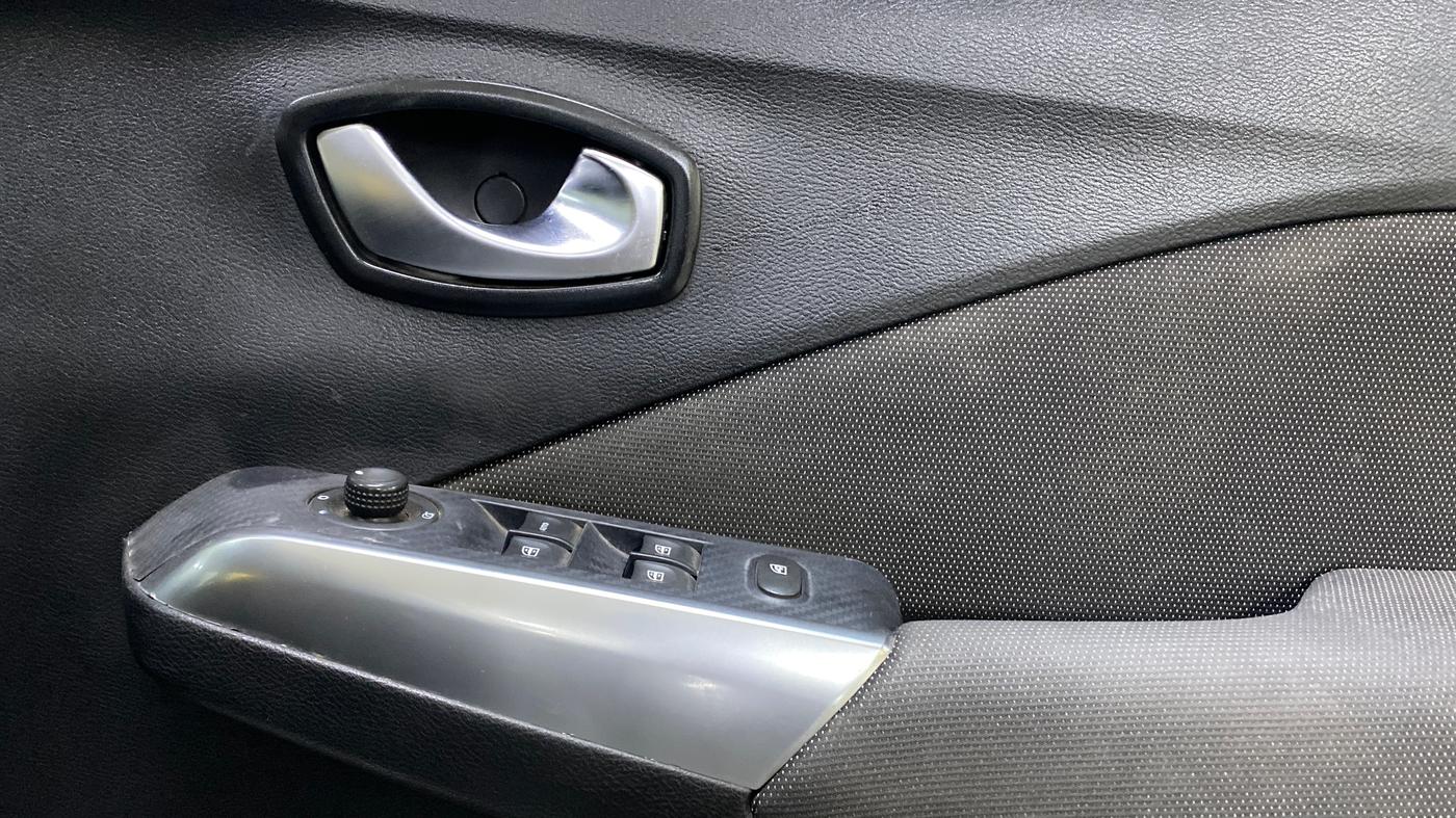 2019 Nissan Kicks XV DIESEL, Diesel, Manual, 67,604 km, Driver Side Door Panels Control