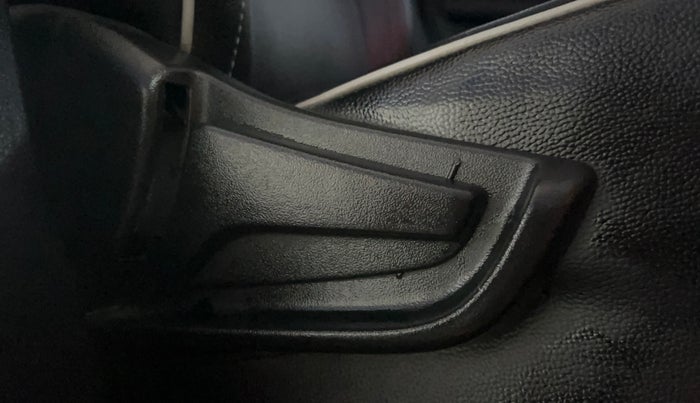 2020 Maruti S PRESSO VXI, Petrol, Manual, 38,525 km, Driver Side Adjustment Panel