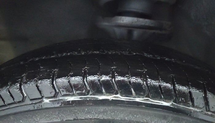 2012 Hyundai Santro Xing GL, CNG, Manual, 1,16,115 km, Left Front Tyre Tread