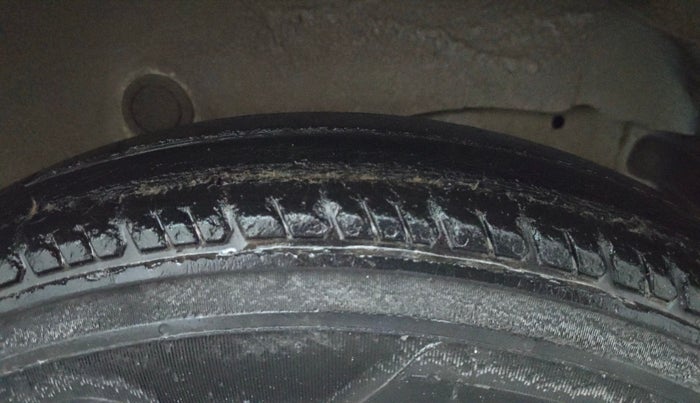 2012 Hyundai Santro Xing GL, CNG, Manual, 1,16,115 km, Left Rear Tyre Tread