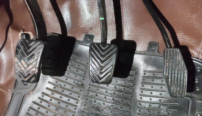 2012 Hyundai Santro Xing GL, CNG, Manual, 1,16,115 km, Pedals