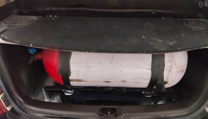 2012 Hyundai Santro Xing GL, CNG, Manual, 1,16,115 km, Boot Inside